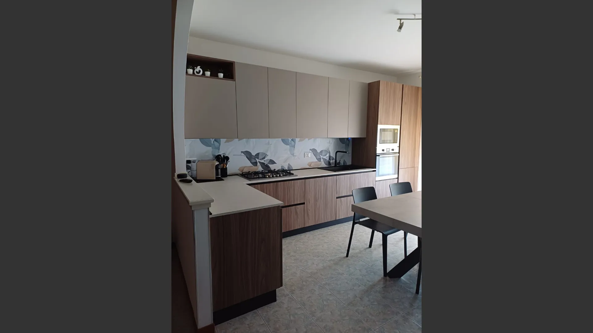 Gallery - Scorri le immagini verso destra 