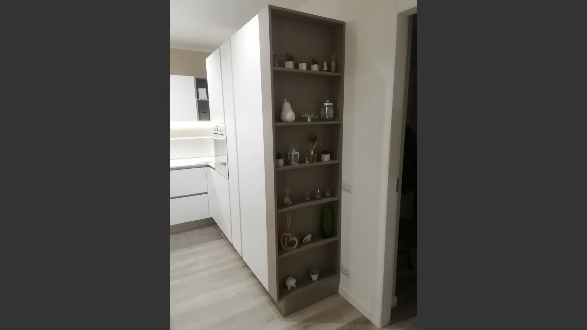 Gallery - Scorri le immagini verso destra 